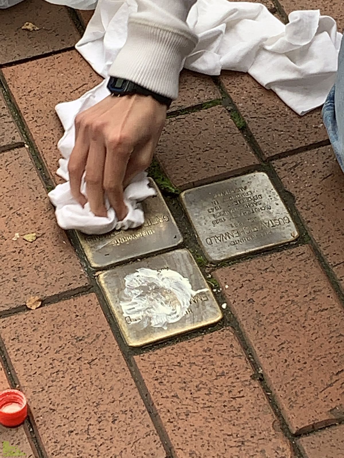 Putzt Stolpersteine mit uns!